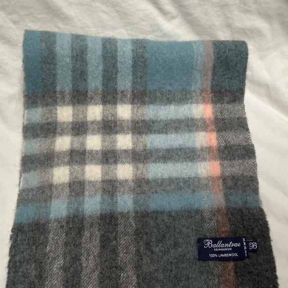 100% Lambswool Tartan Scarf Ballantrae Edinburgh Blue and Grey - Picture 3 of 8